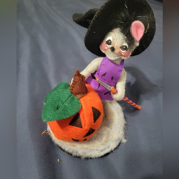 Annalee Collectible Halloween Mouse Witch With Pumpkin Brand New without Tags - Picture 1 of 4